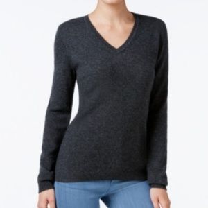 Cashmere Charter Club luxury vneck sweater